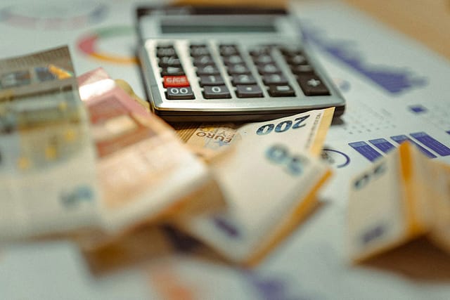 Zwrot podatku z Niemiec – kto może dostać pieniądze i ile realnie wraca?